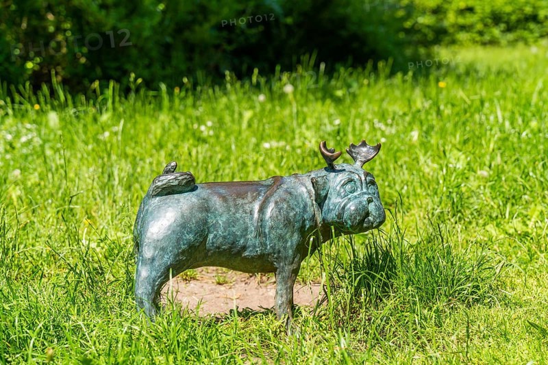 Bronze figure Waldmops in honour of the humourist Vicco von Buelow