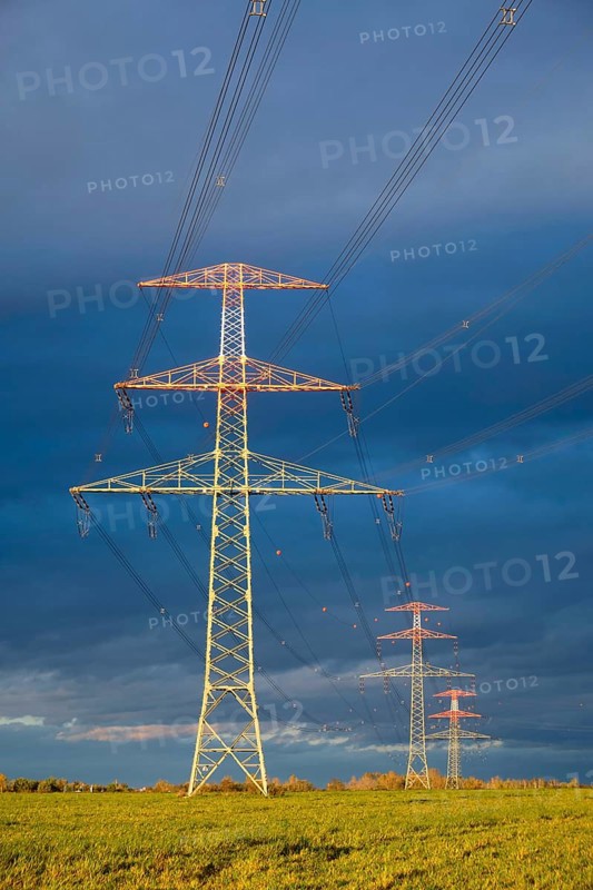 Power pylons
