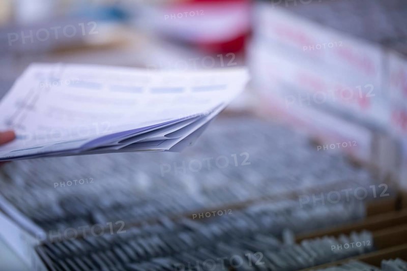 Embedded samples with protocol in a histology laboratory