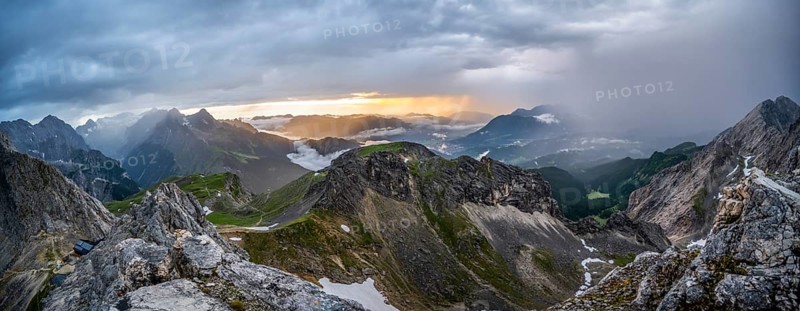 View from the summit of the Westliche Toerlspitze