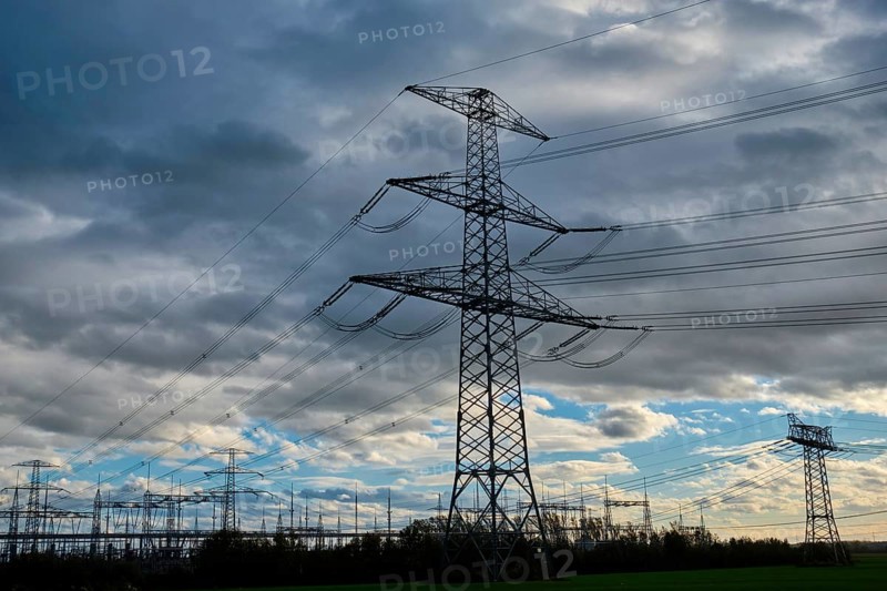 Power pylons
