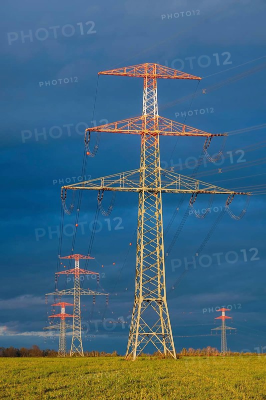 Power pylons