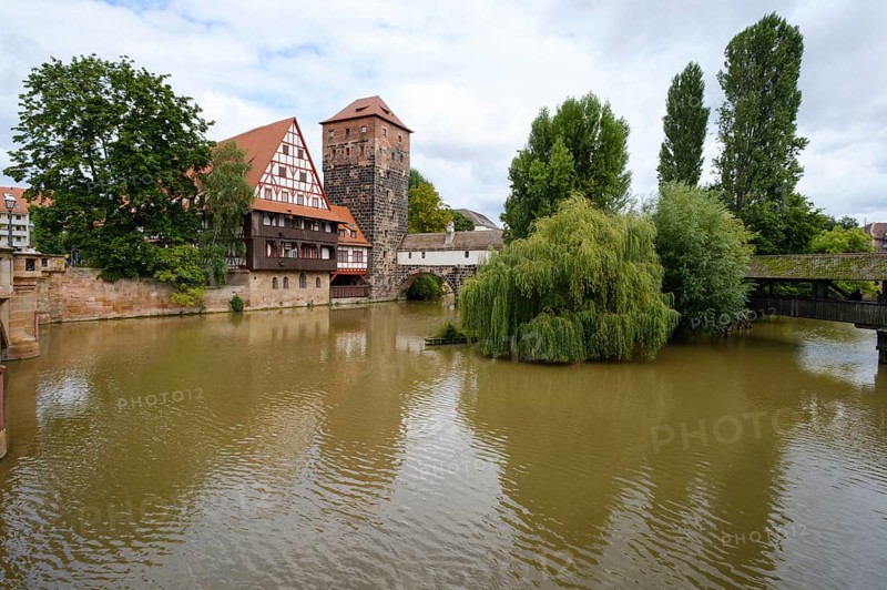 Weinstadel and Henkersteg on the River Pegnitz