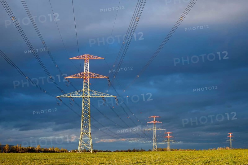 Power pylons