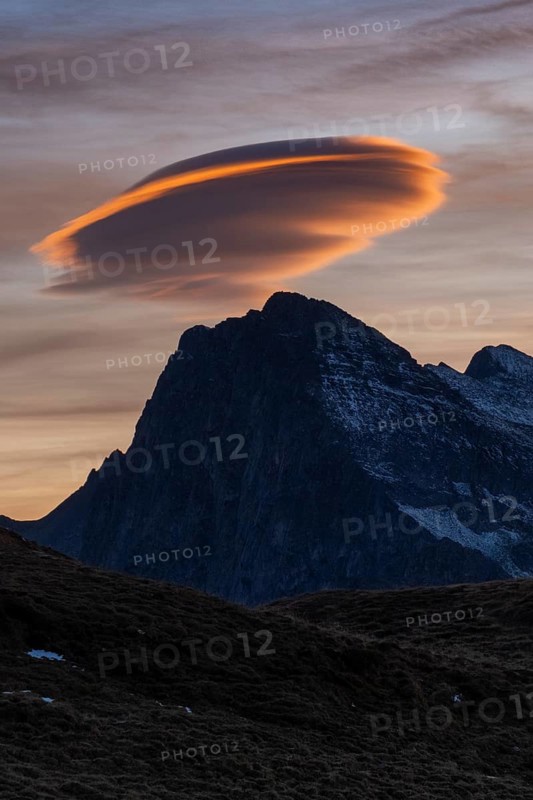 Lenticularis cloud over Lagorai range