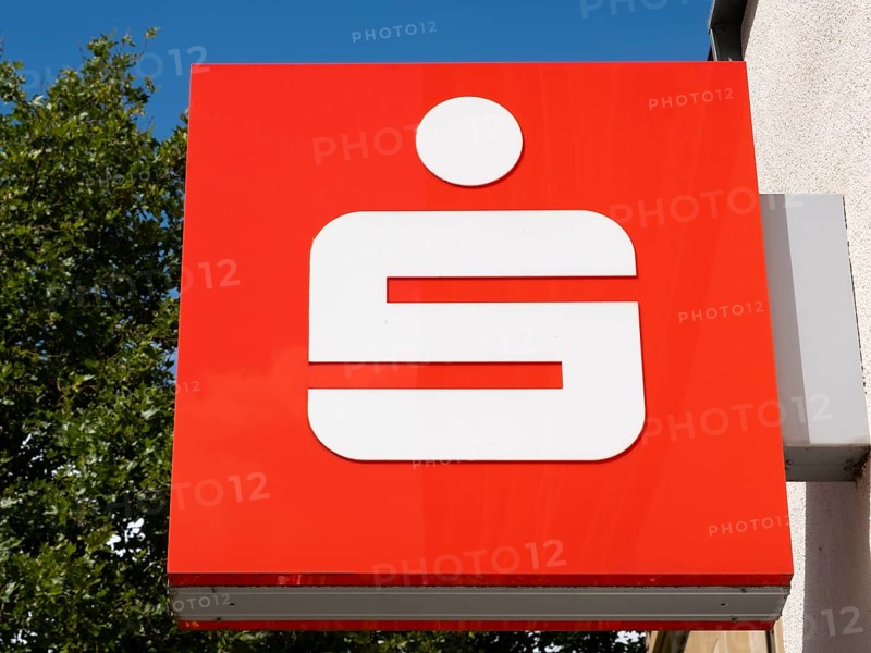 Logo and sign of the Sparkasse
