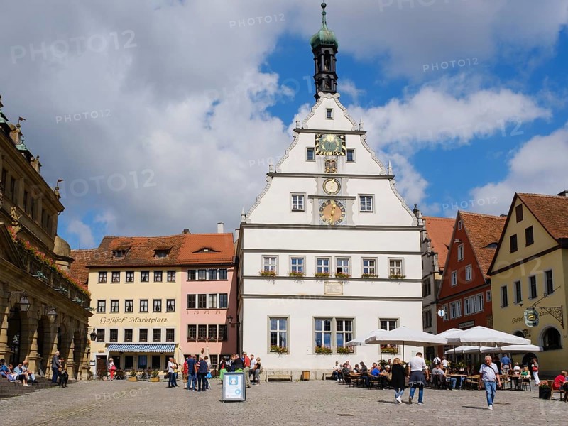 Ratstrinkstube and Tourist Information on the Market Square