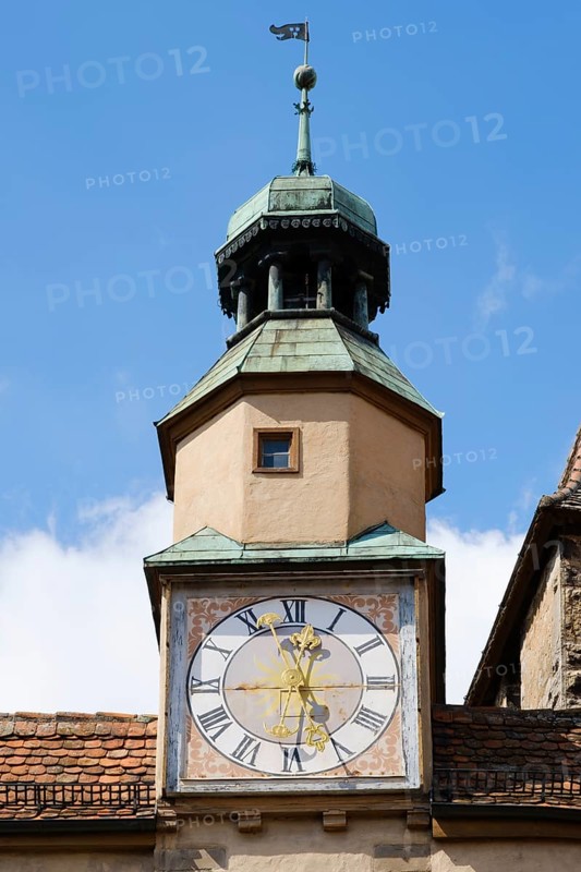 Clock tower at the Roederbogen