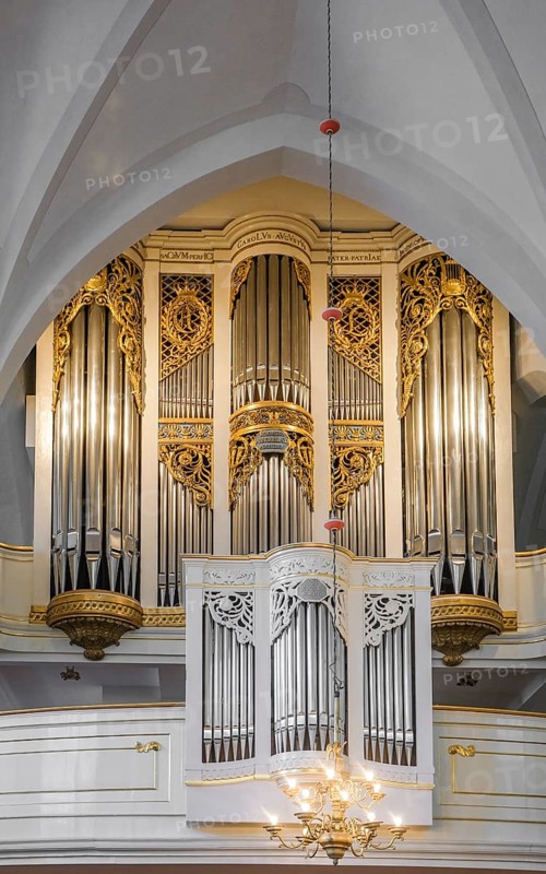Sauer organ from 1998-1999 in the city church of St. Peter and Paul