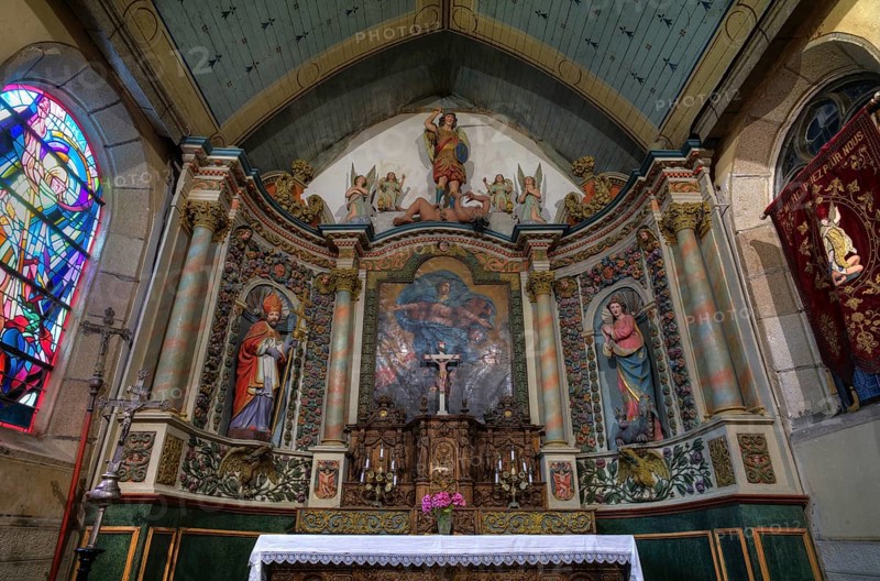 Altar of the coastal church Eglise Saint-Michel