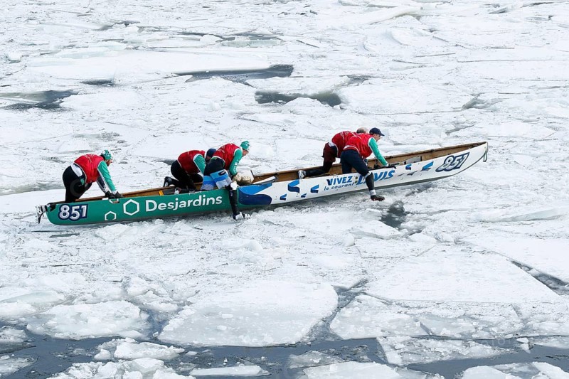 Canoe race on ice