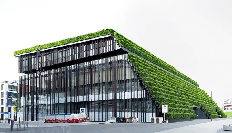 Koe-Bogen II office and commercial building