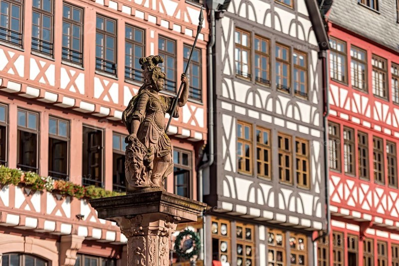 Fountain figure of the goddess Minerva by Friedrich Schierholz