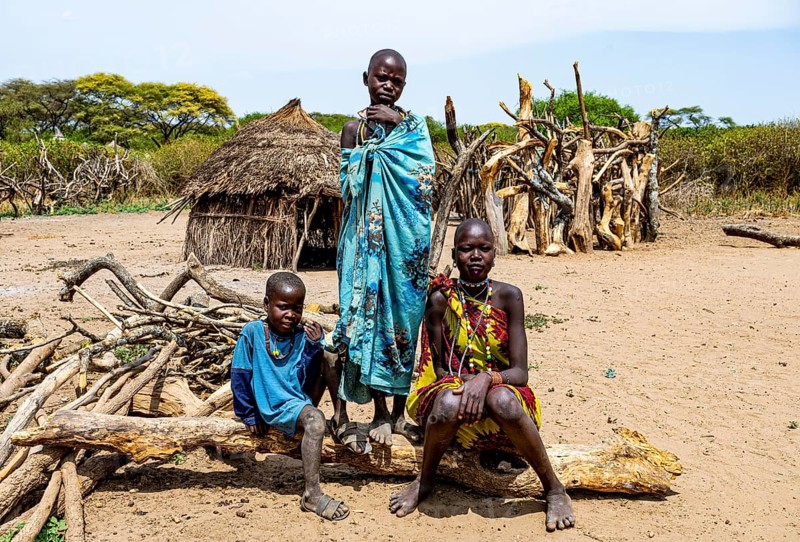 Traditional dressed girls from the Toposa tribe