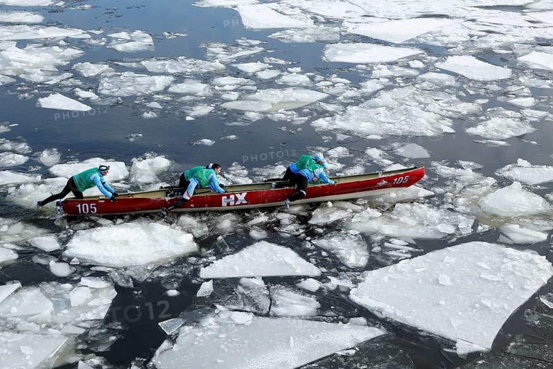 Canoe race on ice