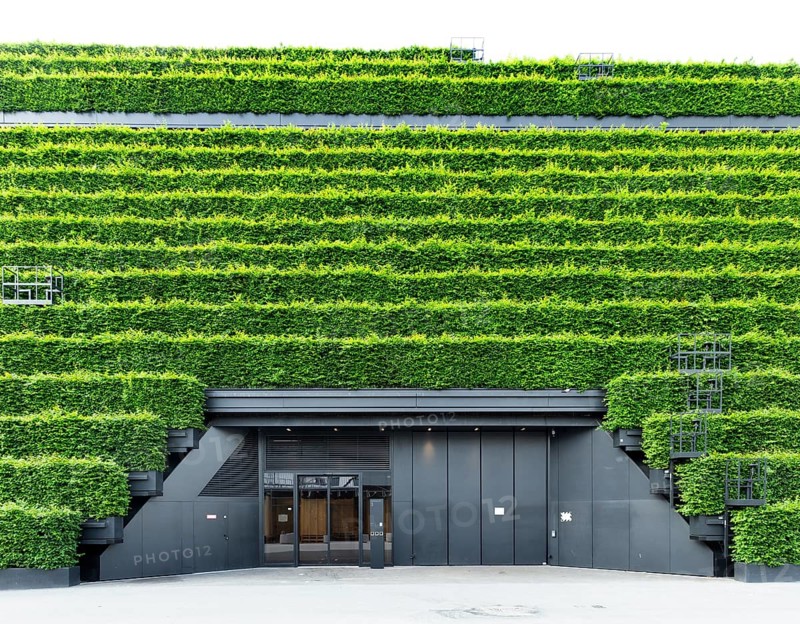 Koe-Bogen II office and commercial building