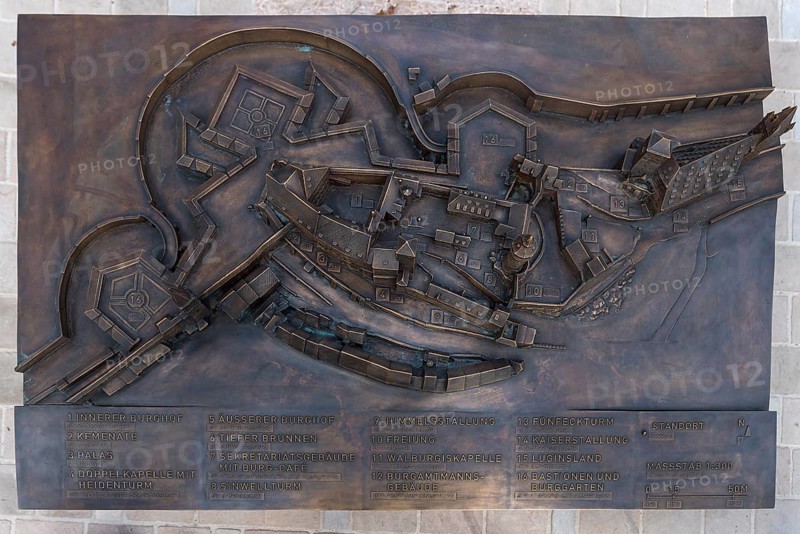 Relief of the Kaiserburg with explanations also in Braille