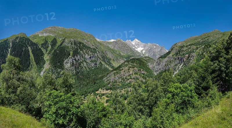 Landscape with the Wannenhorn from the hiking trail between Bellwald and Aspi-Titter suspension bridge