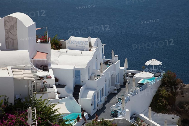 Hotel with an inner courtyard in Imerovigli