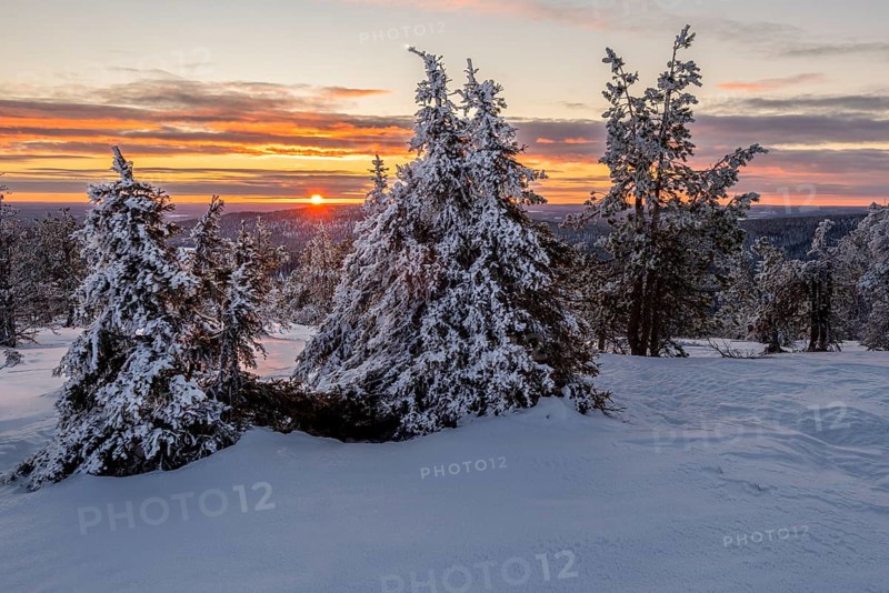 Sunset on Saerkitunturi