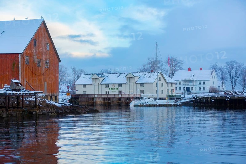 Svolvaer harbour and Borsen Spiseri restaurant