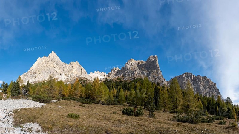 Mountain range Tofana di Rozes
