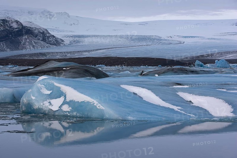 Icebergs in the glacier lagoon Joekulsarlon