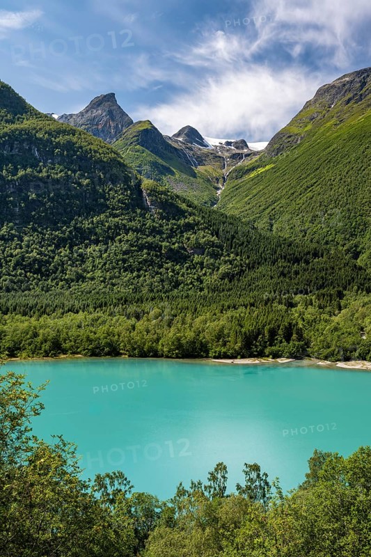 Lake Lovatnet