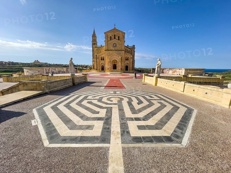 Access to Sanctuary National Shrine