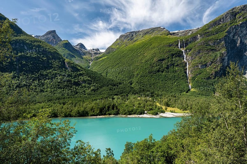 Lake Lovatnet
