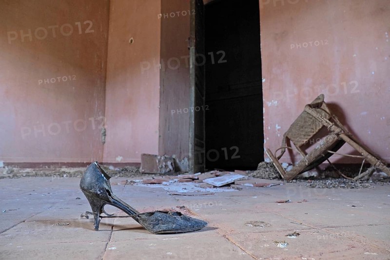Old lady's shoe in abandoned finca