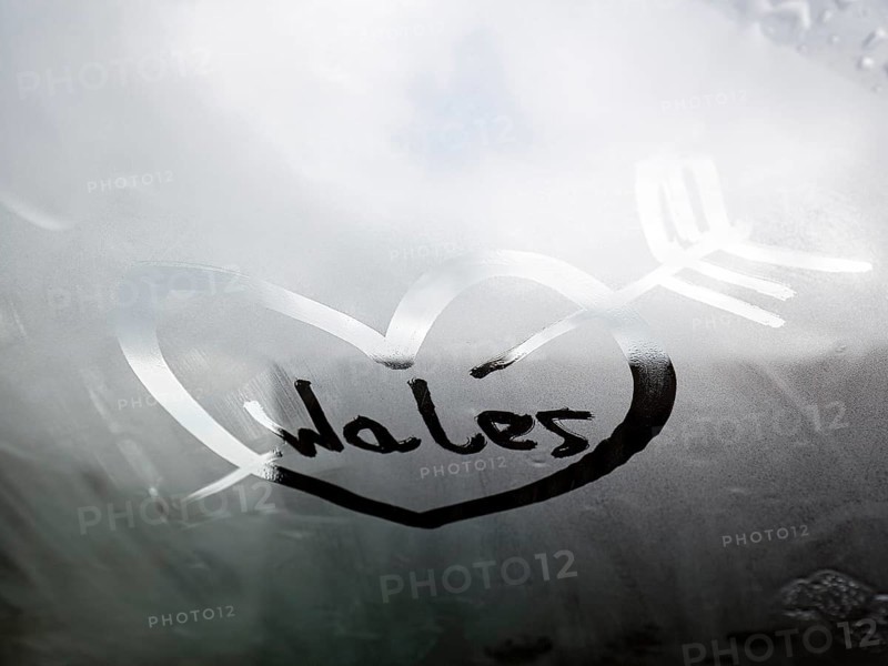 Heart with arrow and the inscription Wales