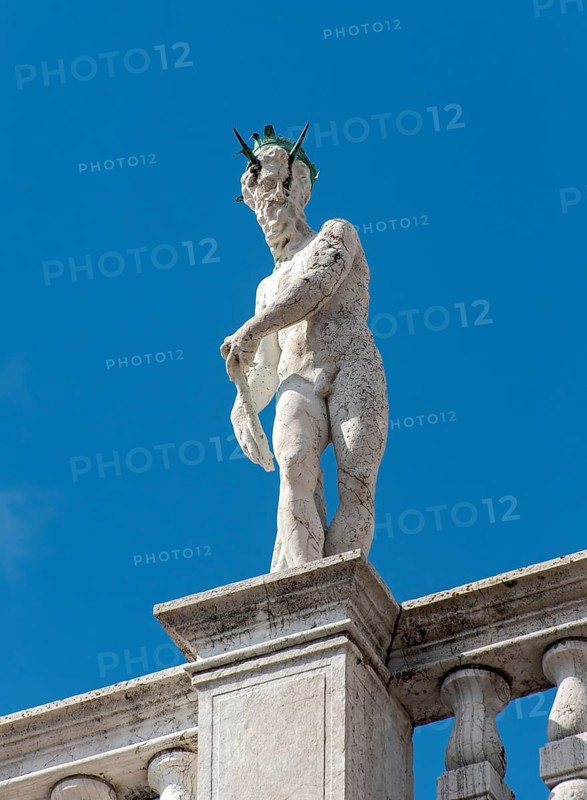 Statue