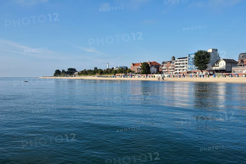 Shore of the main bathing beach of Wyk auf Foehr