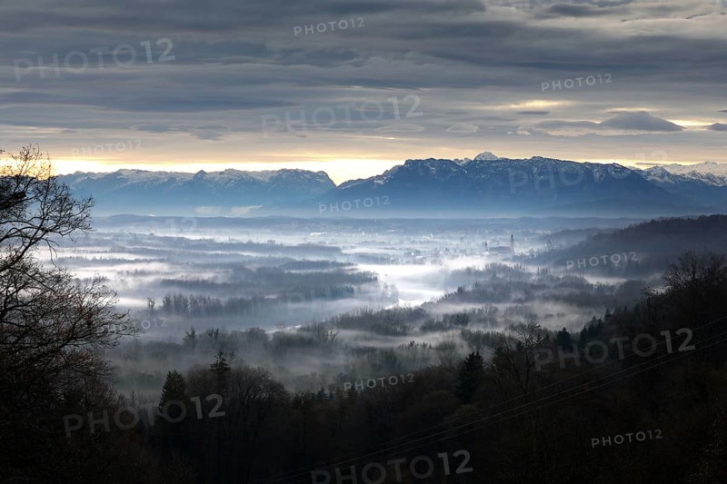 Salzach valley and Tittmoning in the morning mist