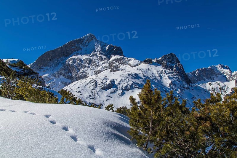 Alpspitze and mountain station of the Alpspitzbahn