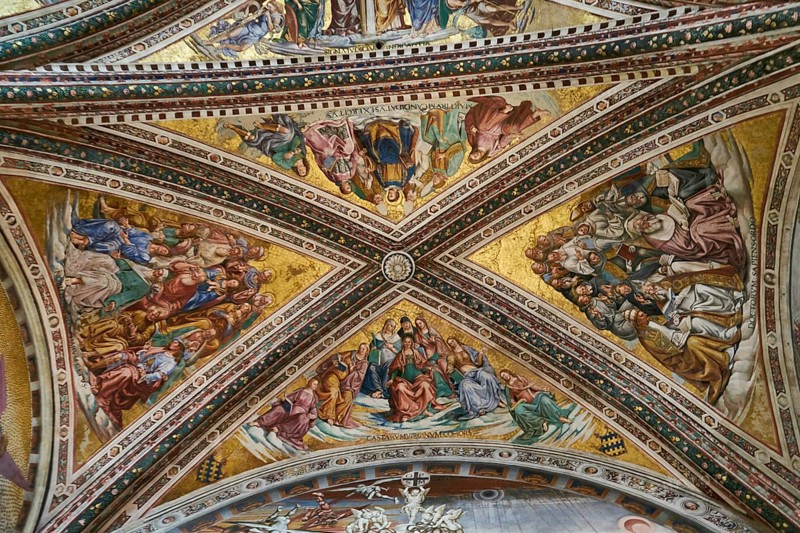 Cross vault with frescoes by Fra Angelico and Luca Signorelli