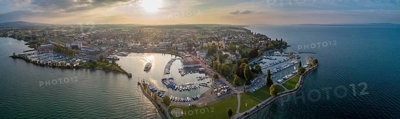 Evening atmosphere at the harbour
