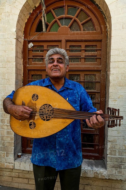 Traditional singer