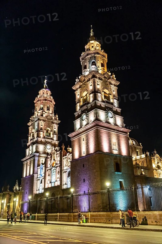 Morelia cathedral at night