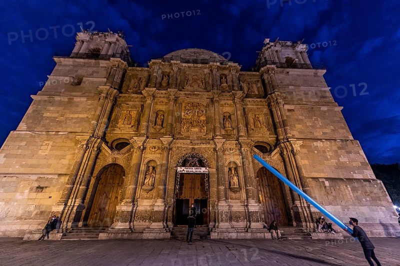 Catedral Metropolitana at nighttime