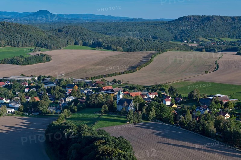 Papstdorf with Papsdorf Church seen from the Papststein