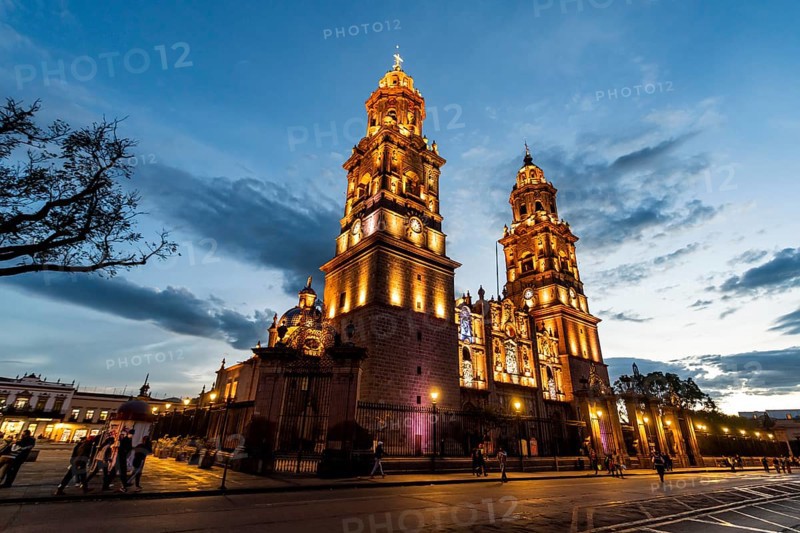 Morelia cathedral at night