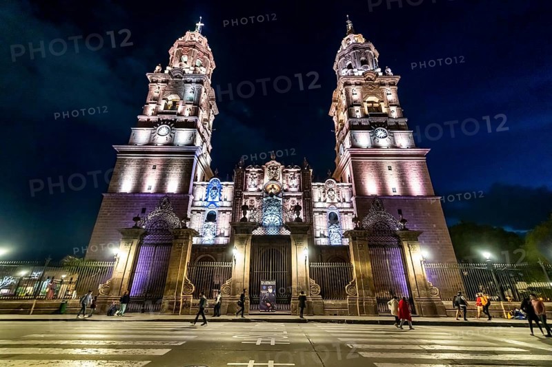 Morelia cathedral at night