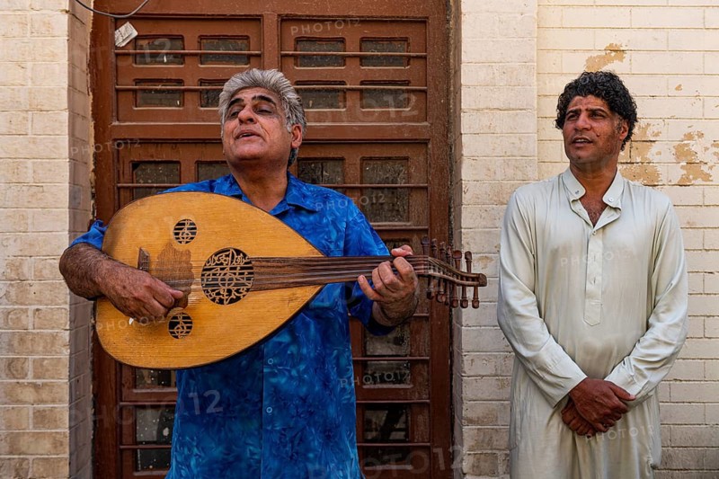 Traditional singer