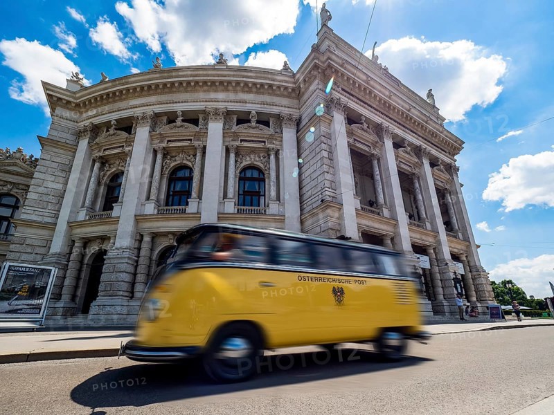 Old post bus in front of the Burgtheater