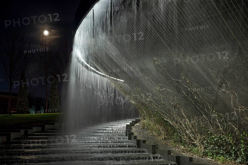 Fountain Infiniti and moon