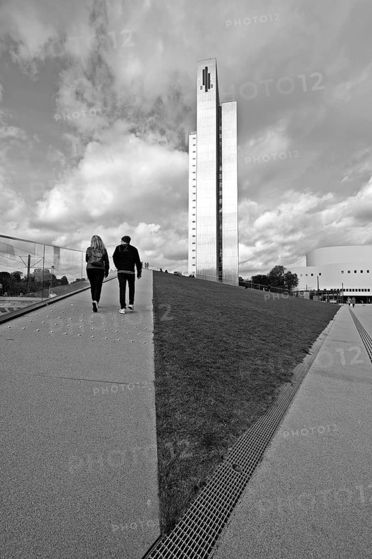 The green roof of the Koe Bogen II. A walkable