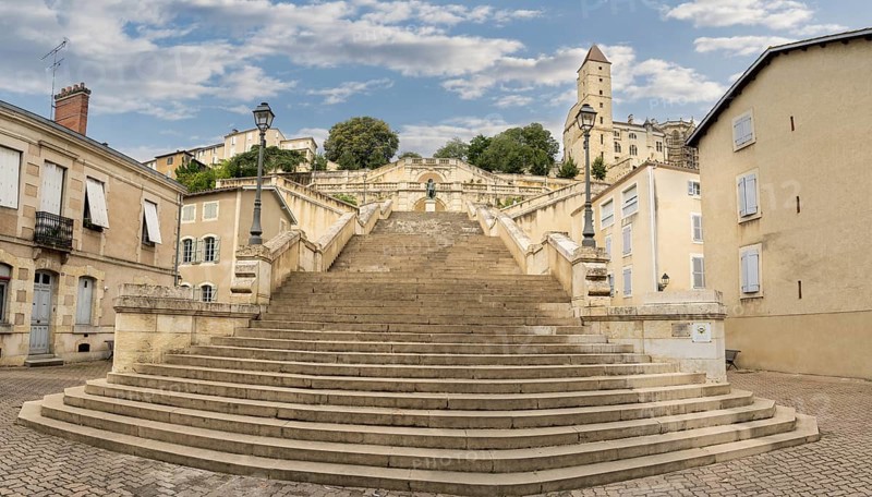 The monumental staircase