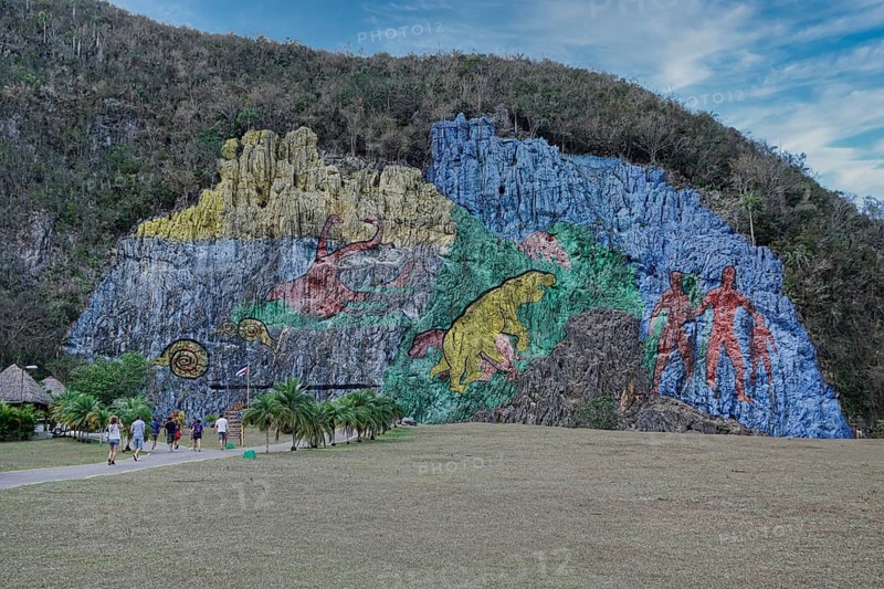 Mural de la Prehistoria
